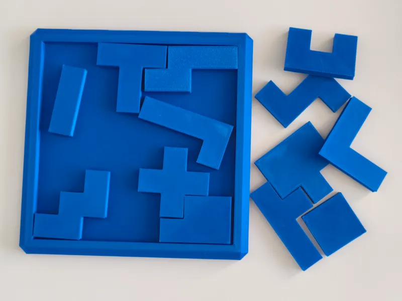 Square Puzzle – Fit All Pieces !