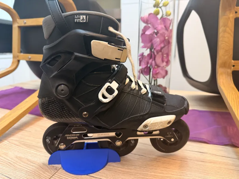 Skate Holder