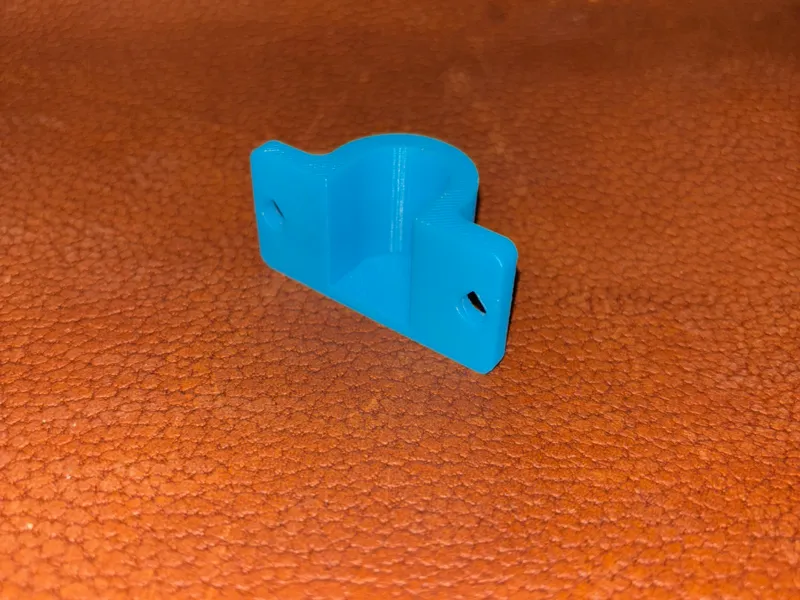 1/2" PEX surface mount flange