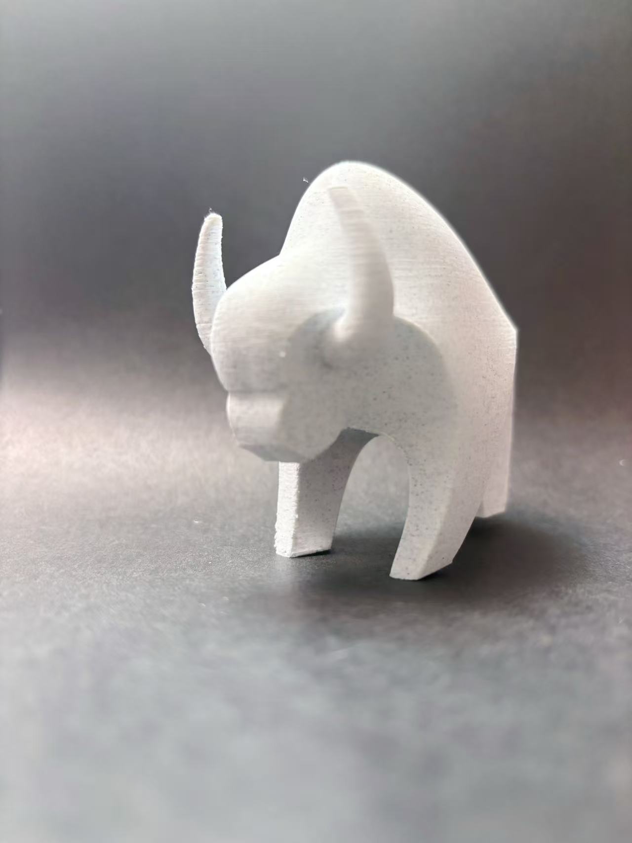 Miniatura 2 do modelo 3D 动物极简雕塑 牛