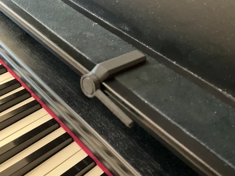 Roland LX-7 Digital Piano Music Clip