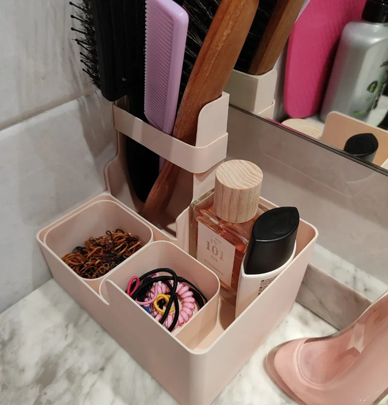 Makeup organizer