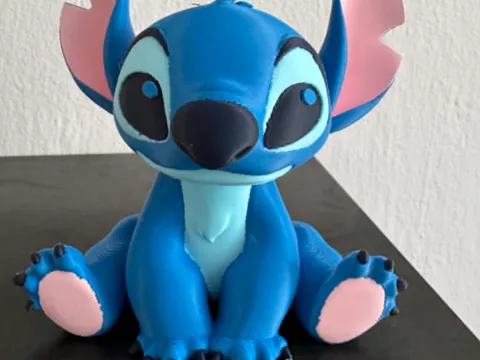 Letrero o emblema decorativo: Stitch – Cute Multicolor 3D Print — referencia de MakerWorld