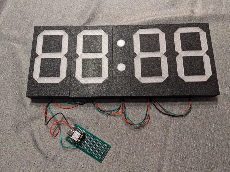 7-Segment LED Clock with WS2812B and ESP32