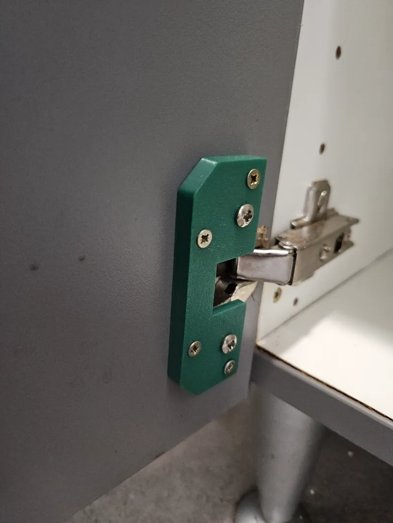 Door hinge plate