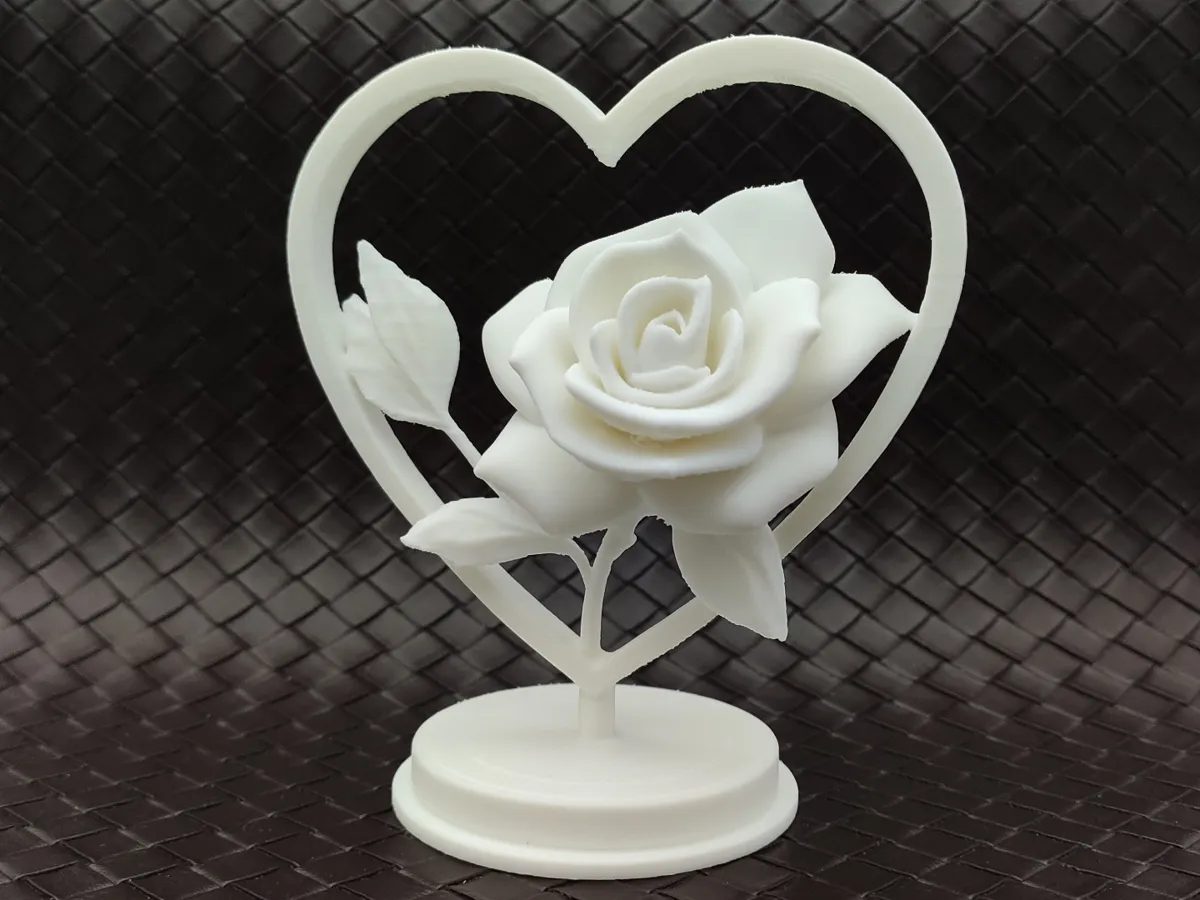 Rose dans un cœur