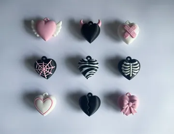 Letrero o emblema decorativo: 9 Heart Charms Collection — vista de referencia 3
