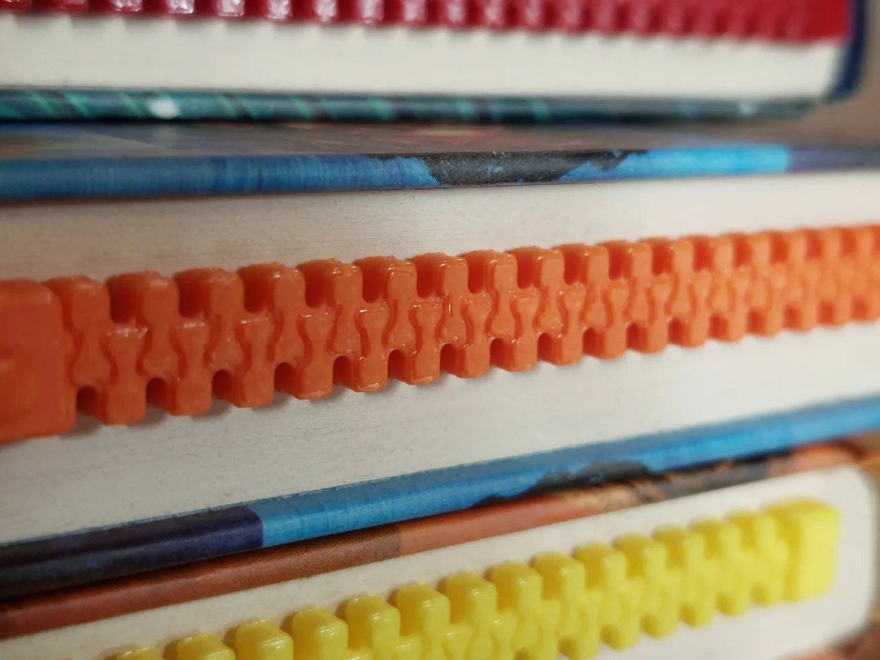 Zipper Bookmark view 2