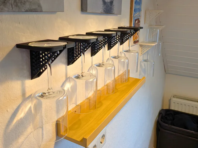 Weinglashalter/Weinregal Wandmontage Hängend