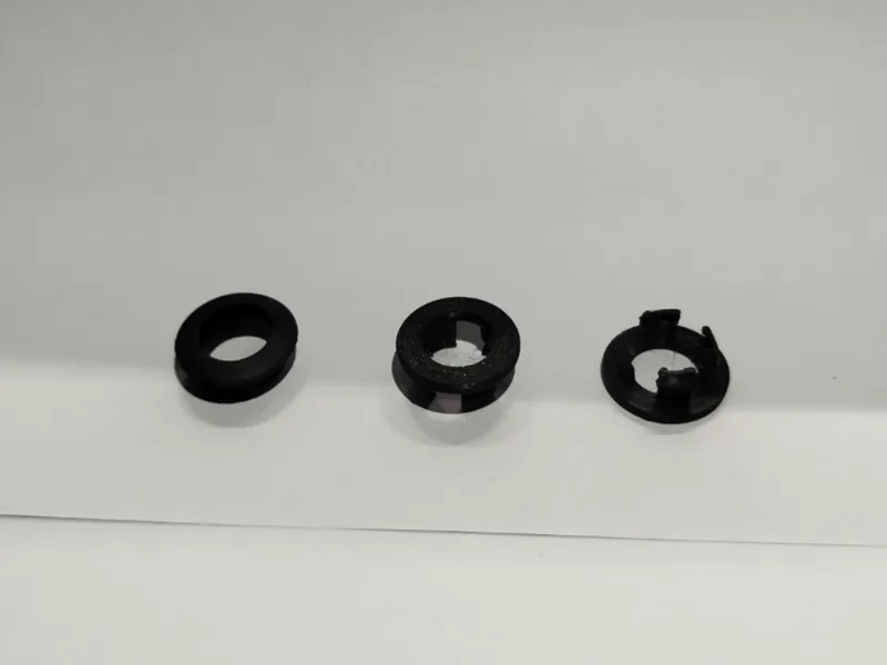 VOLVO S70 - P80 Door Lock Pin Grommet