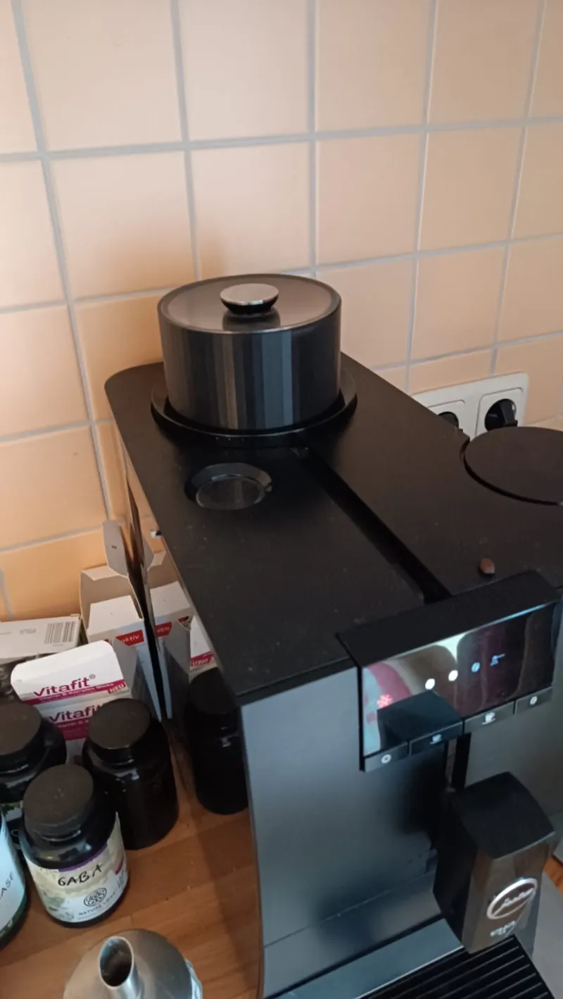 Jura Ena Bohnenbehältervergrößerung