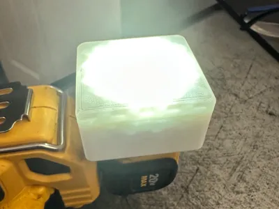 DeWalt DCL044 Flashlight Diffuser