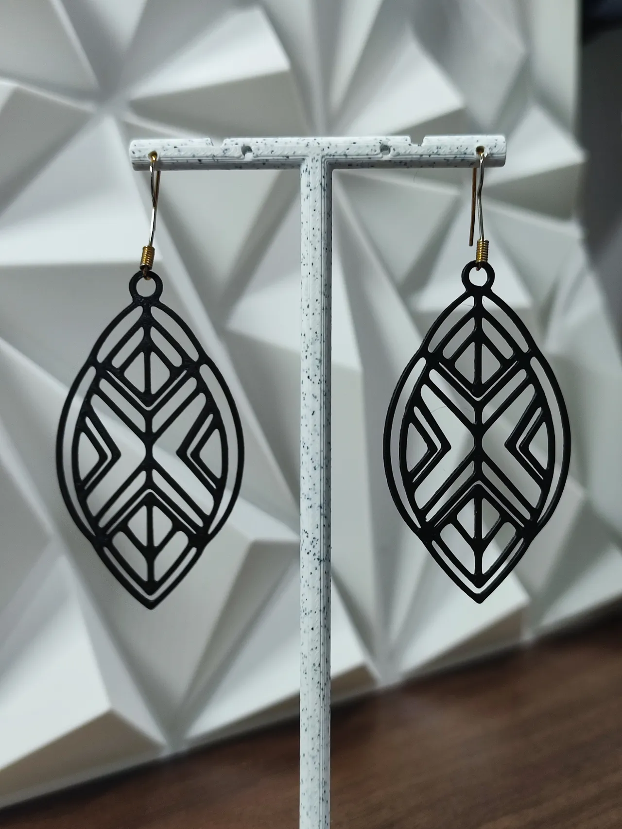 Aretes Escudo de Atenas view 3