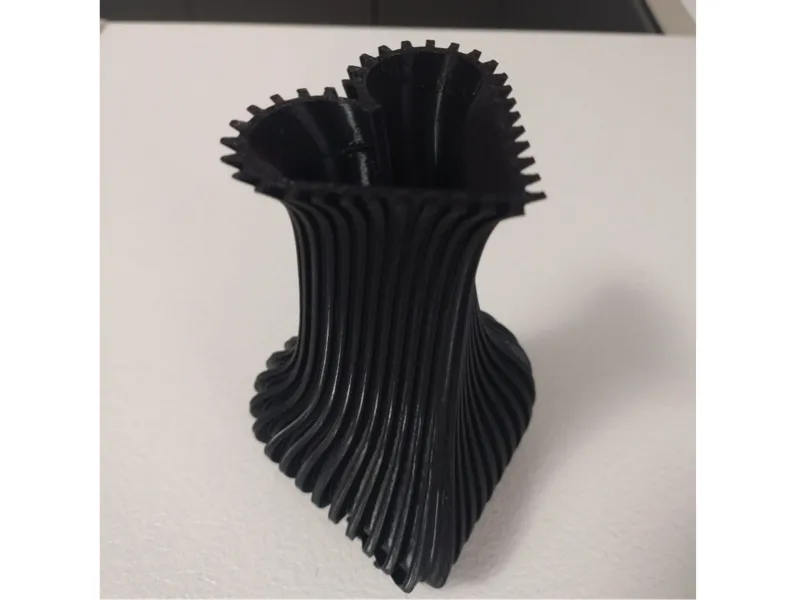 Vaso a forma di cuore 