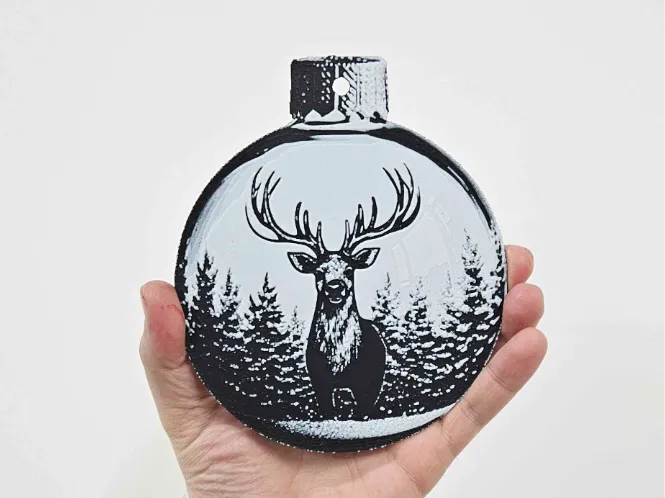 Reindeer christmas bauble
