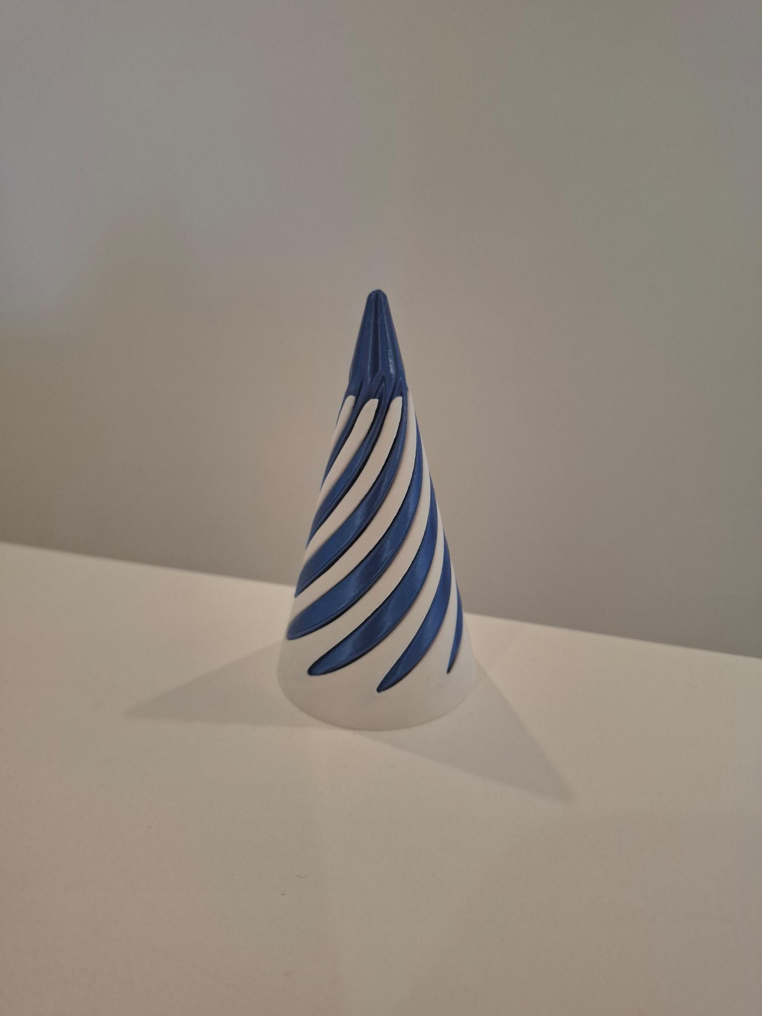 Miniatura 3 do modelo 3D THE Spiral Pass Through