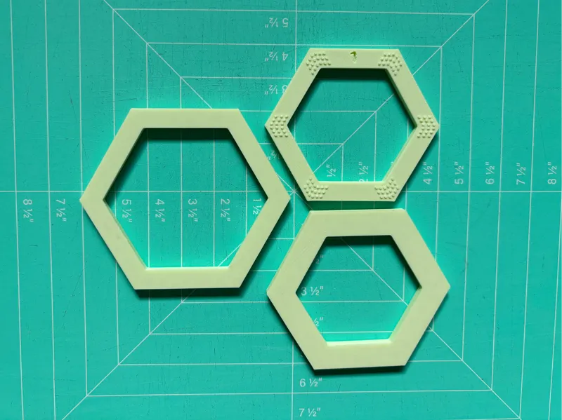 Rotary cutter templates for EPP hexagons