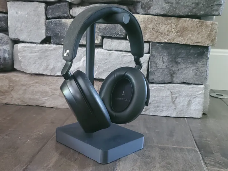 Minimalist Headphone Stand