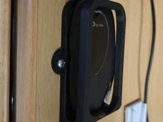 tplink M7200 wall mount