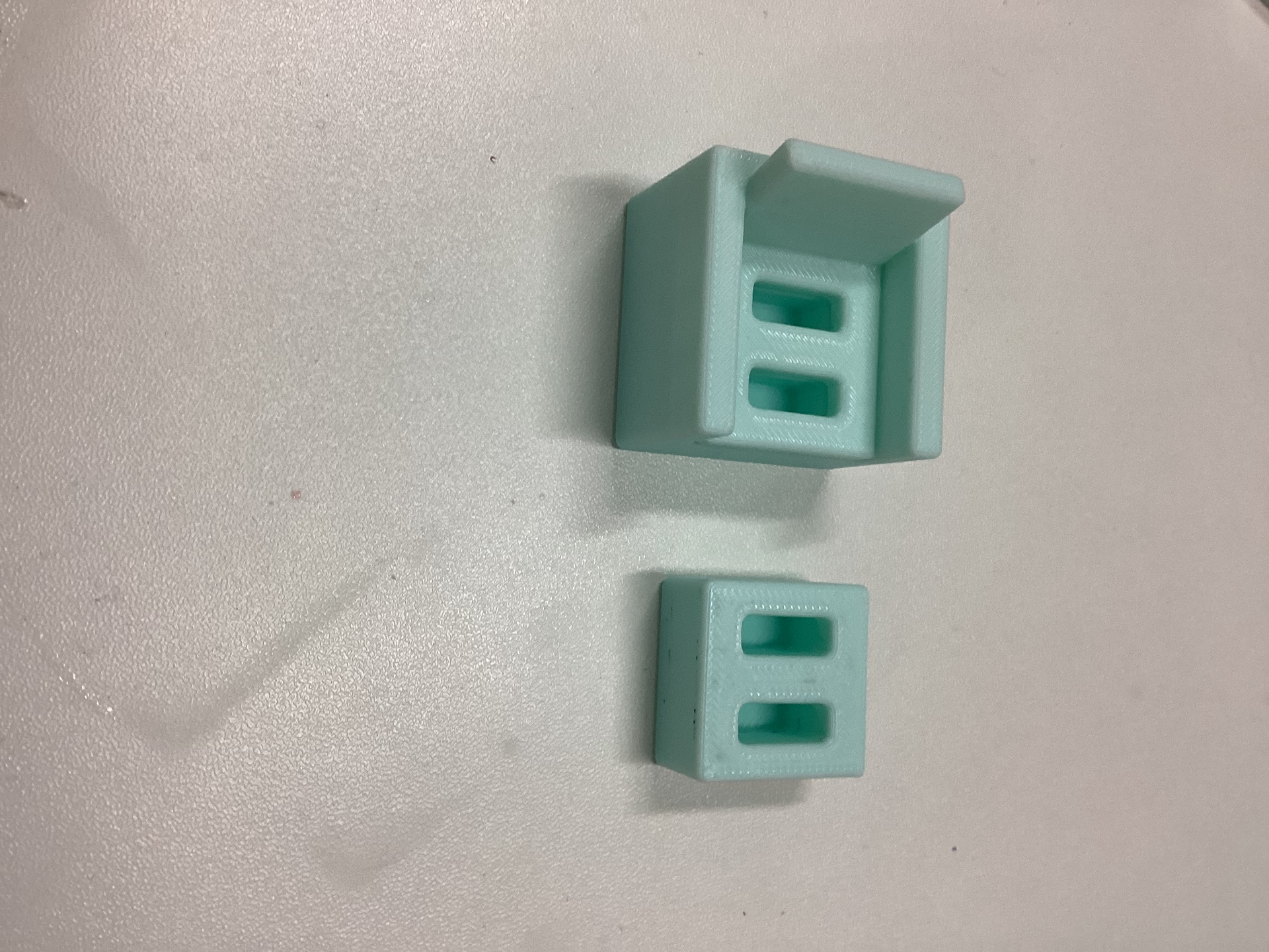 usb holder shaped like an armchair with pouf