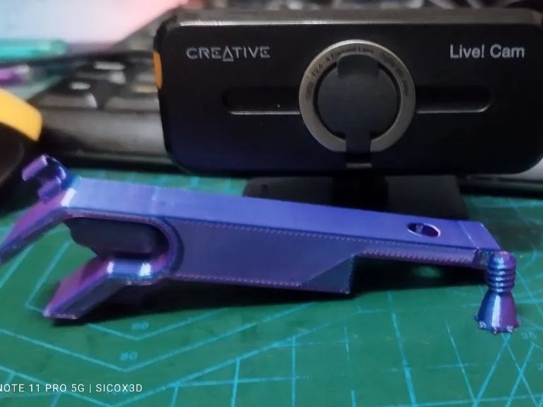 A1 bracket for creative Live V2 - V3 webcams