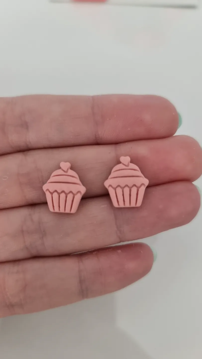 Polymer Clay Earring Cutter – Heart Top Cupcake view 3