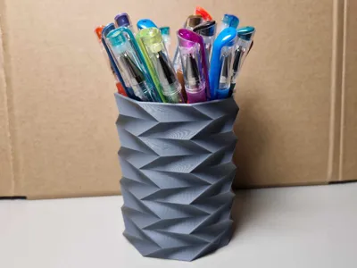 Pen holder - Octagonal zigzag pattern