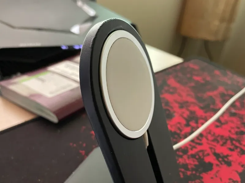 MagSafe phone stand