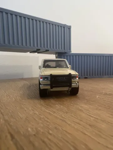 Escenografía en miniatura: police pullbar 1/64 scale car diorama offroad — vista de referencia 4