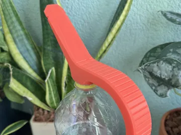 Tapa o cubierta: PET Bottle Watering Cap with Handle — vista de referencia 3