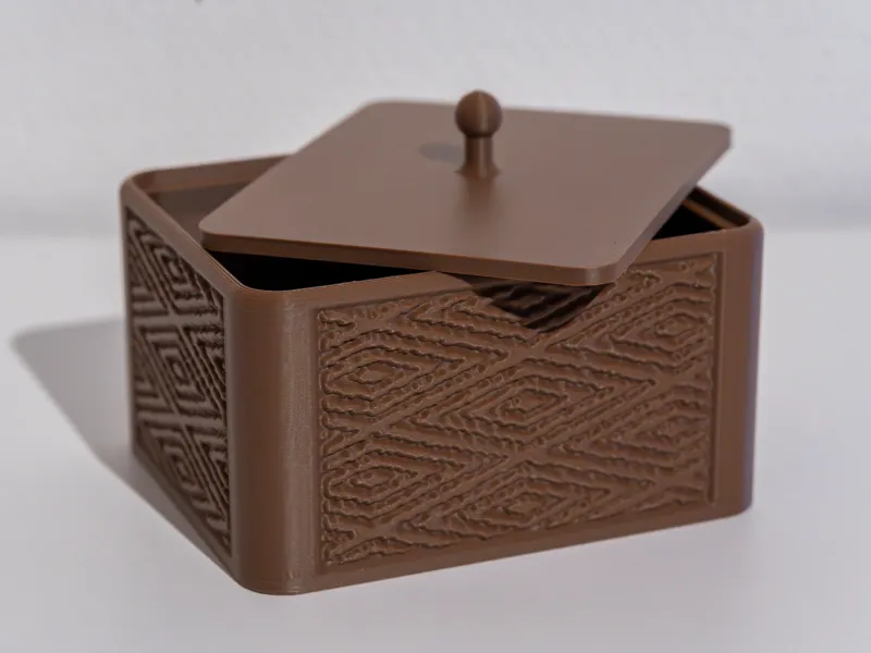 Box with lid