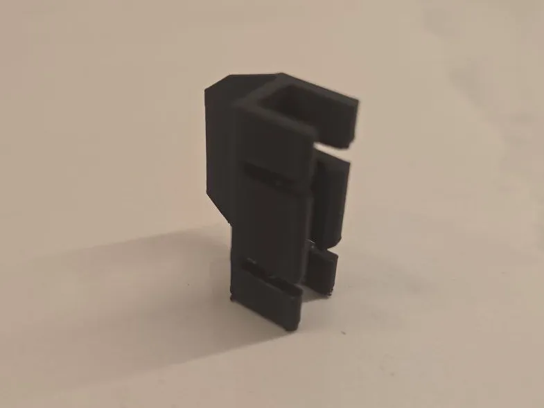 Cybertruck shade clips