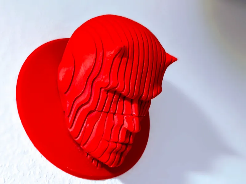 Daredevil-Schichtskulptur