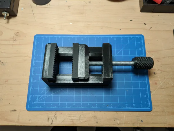 https://makerworld.bblmw.com/makerworld/model/USd77d3f06114993/design/2025-12-07_35bebce180c12.png