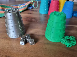 The Ultimate Perudo Cup & Dice Set (Liar's Dice)