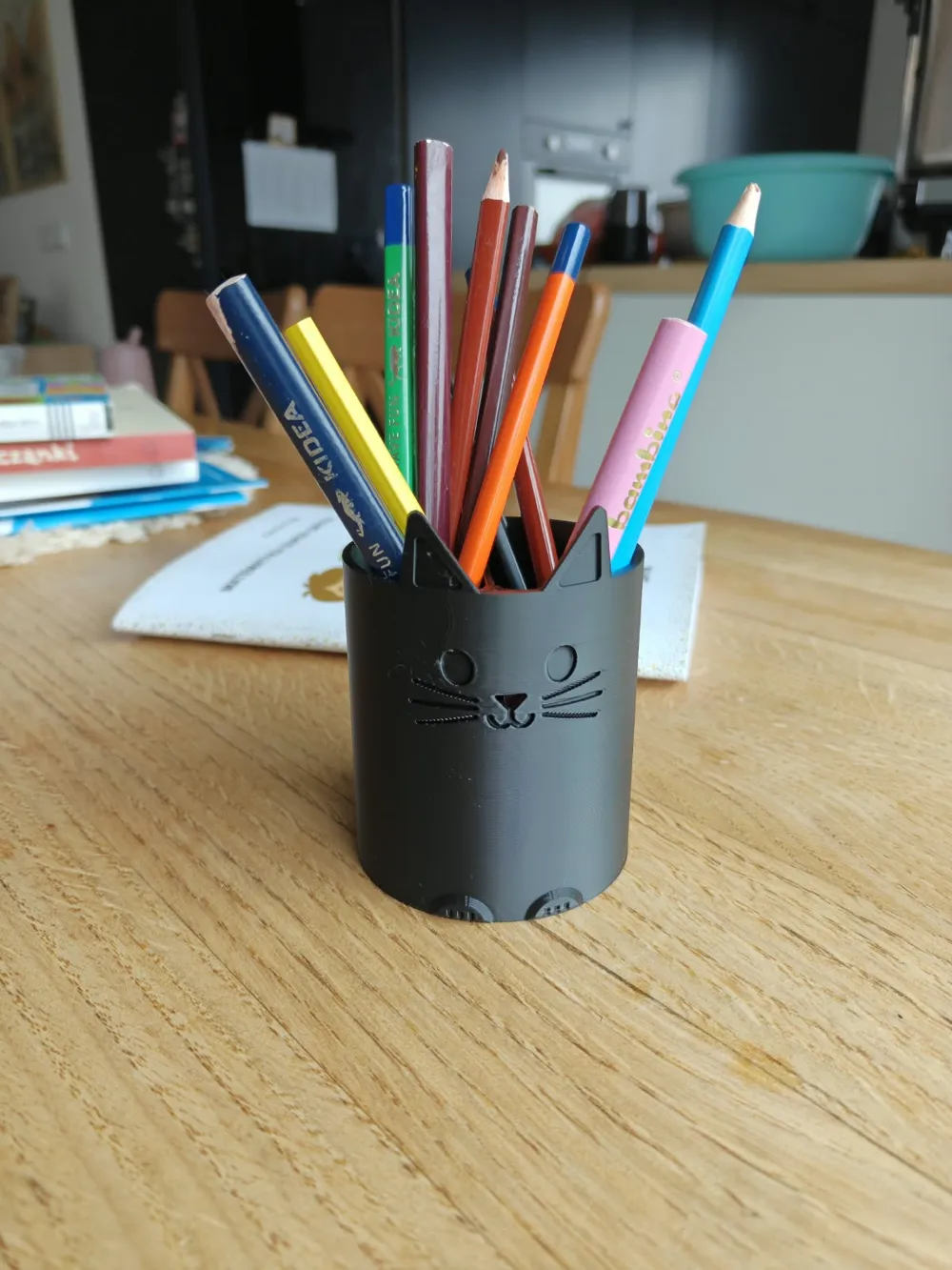 Cute Cat Pen Holder / Pencil Organizer - round - Free 3D Print Model ...