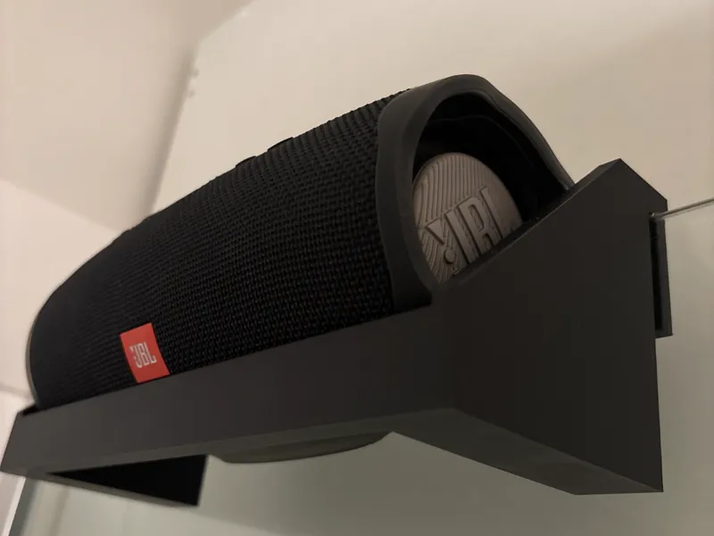 JBL Charge 4 over-wall holder
