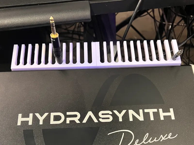 Hydrasynth Deluxe Cable Rack shelf