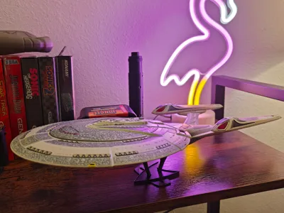 Diamond Select - Enterprise-E Display Stand
