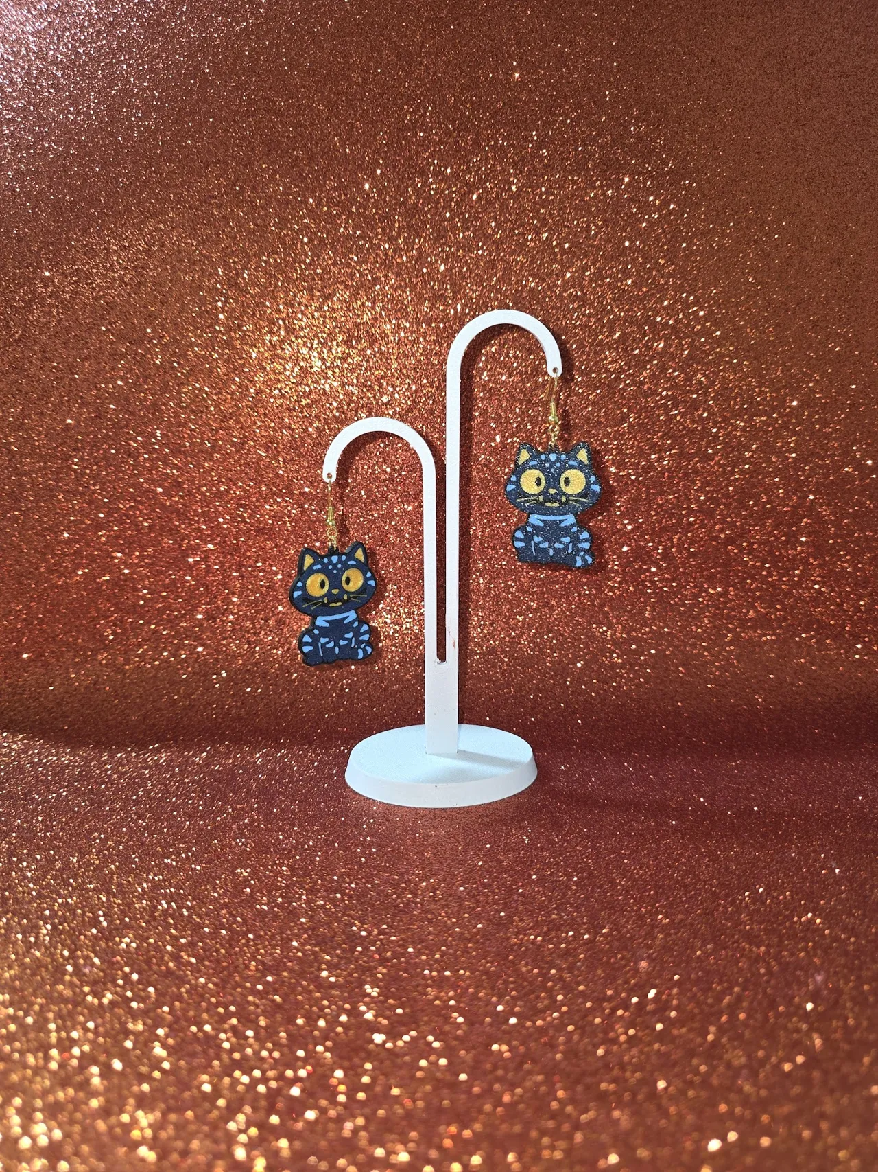 K-pop tiger earrings view 3