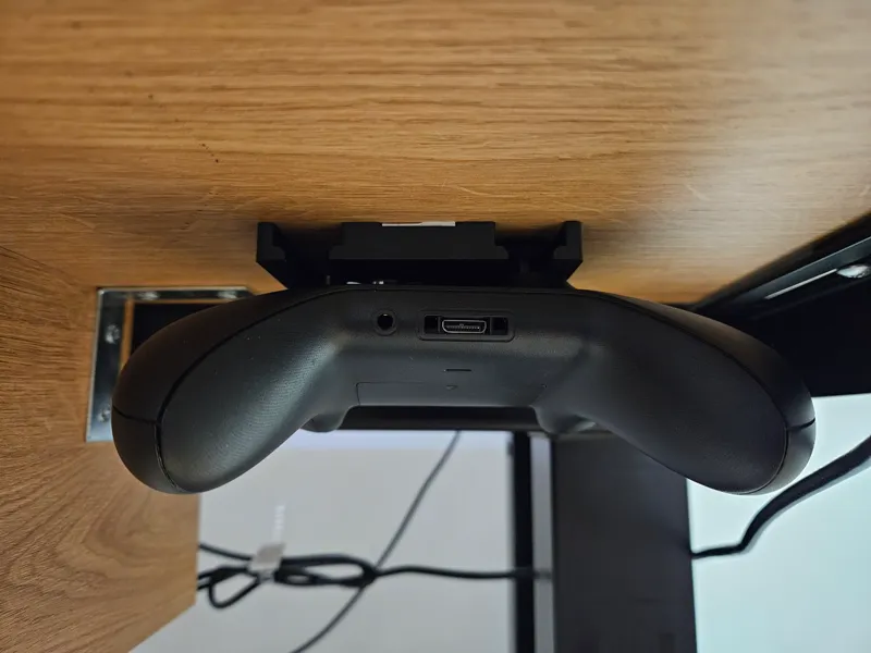 Underdesk Xbox Controller Holder, tape no holes