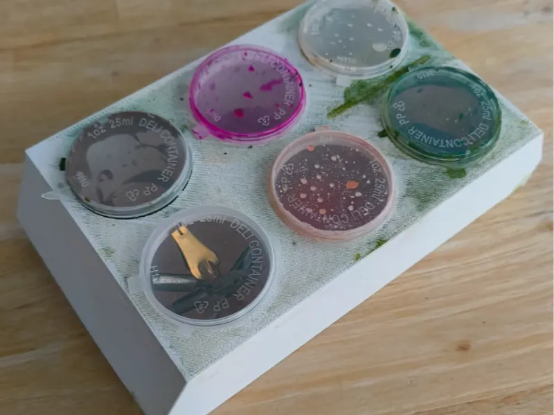 Paint cup holder