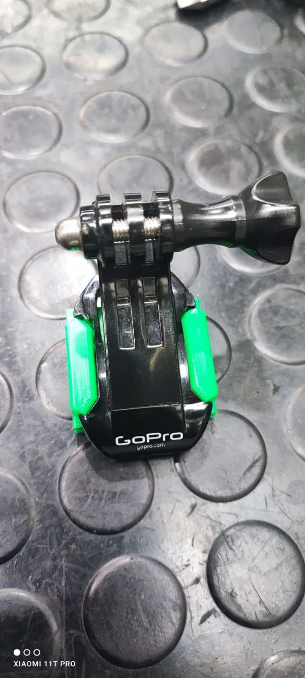 Support GoPro pour casque Shoei NXR2