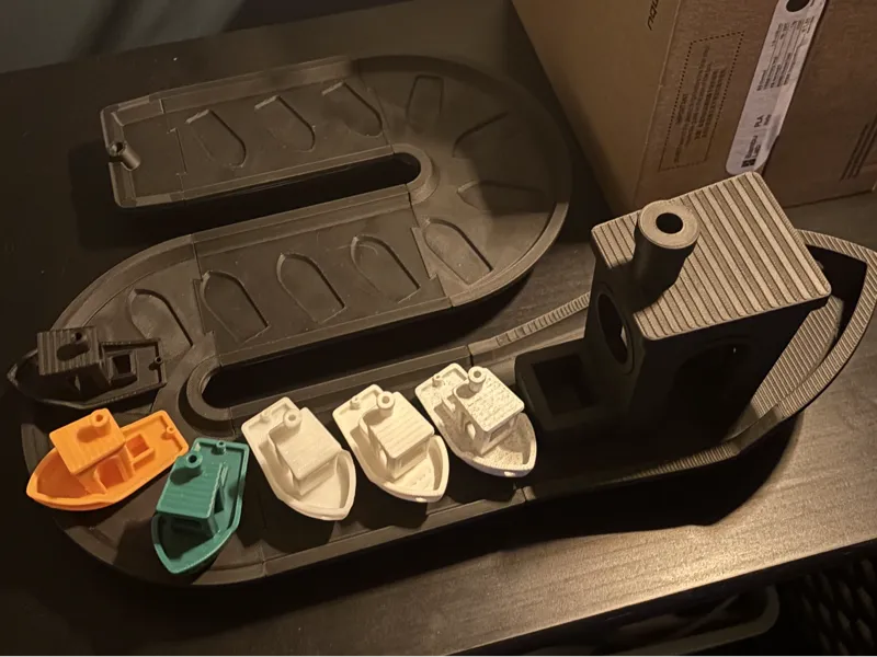 Benchy Hauler Display Semi-Circle Remix