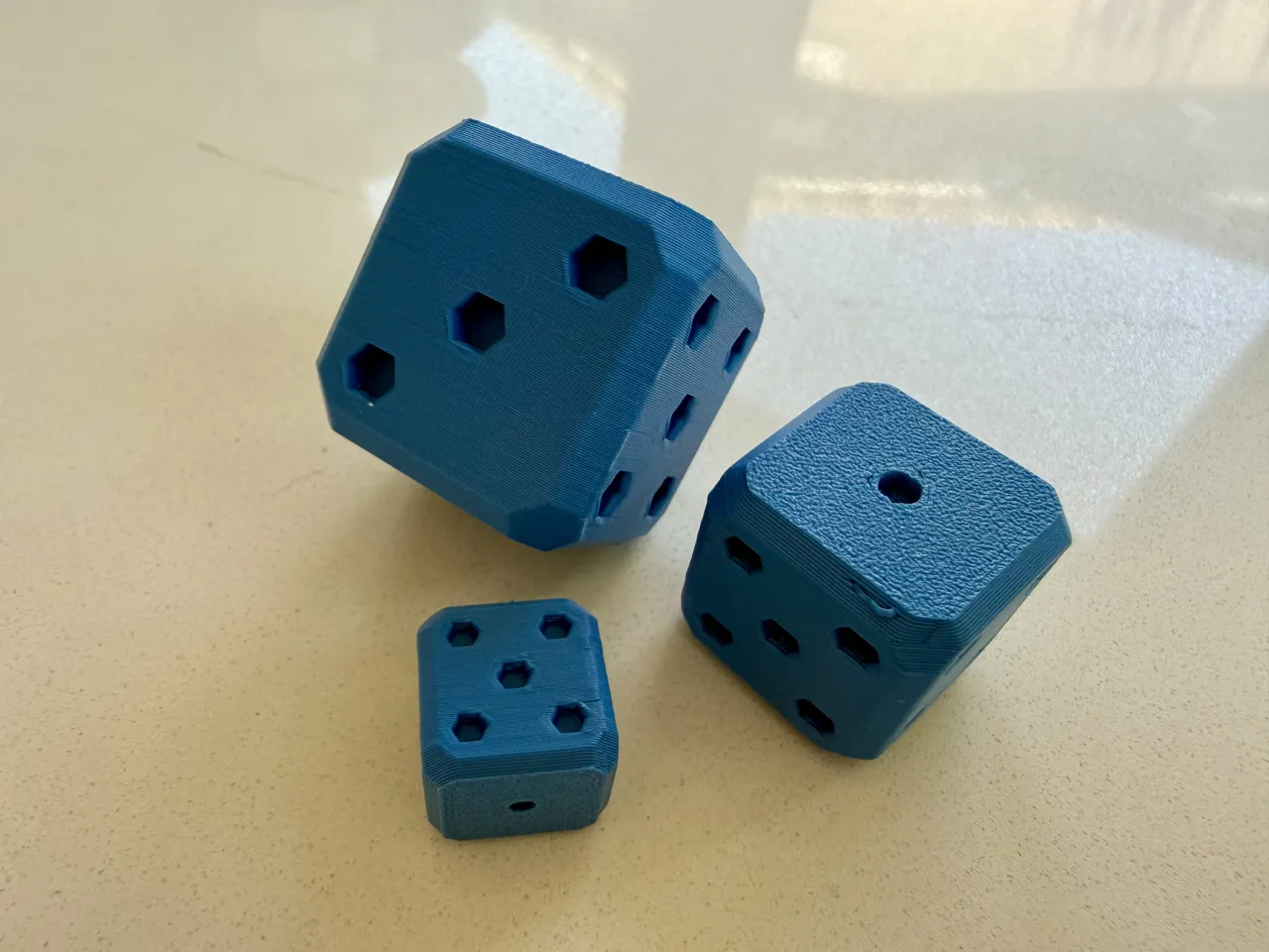 Low Poly Dice view 4