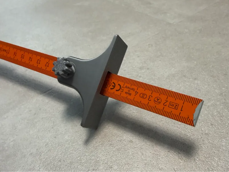 Version 2 Marking aid for meter sticks