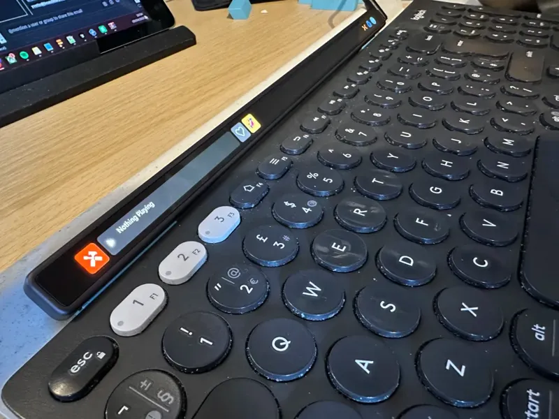 Flexbar Holder for Logitech K780 Keyboard