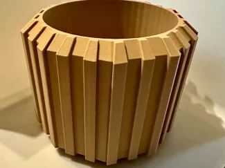 Ribbed planter
