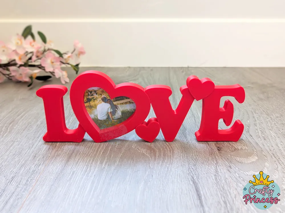 love-heart-picture-frame-by-crafty-princess-makerworld