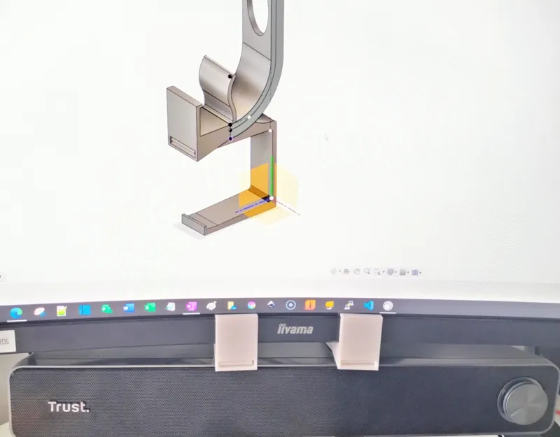 Trust Arys speaker Iiyama monitor mount